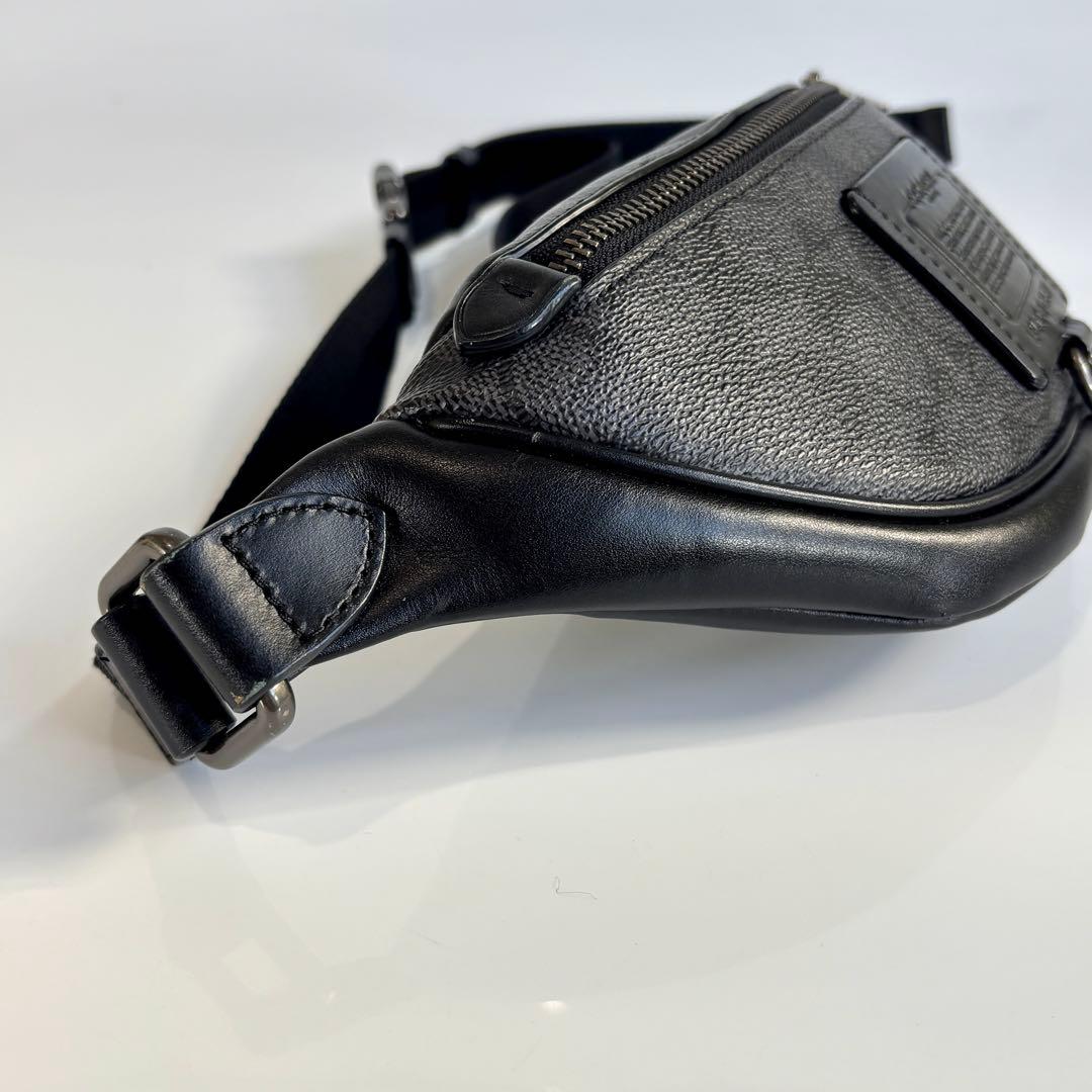 美品 COACH コーチ シグネチャー レザー ボディバッグ ウエストバッグ