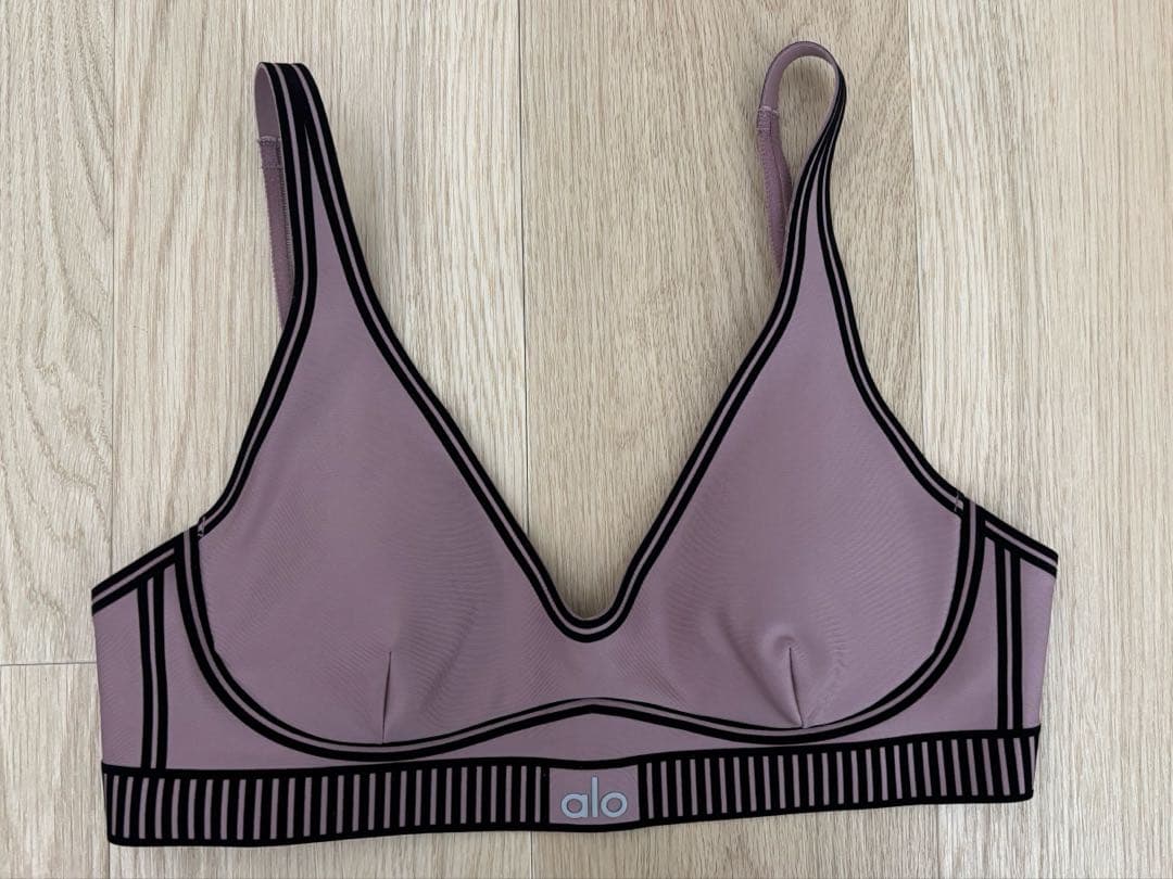 Alo Yoga セットアップ ピンク XS Airlift Line Up