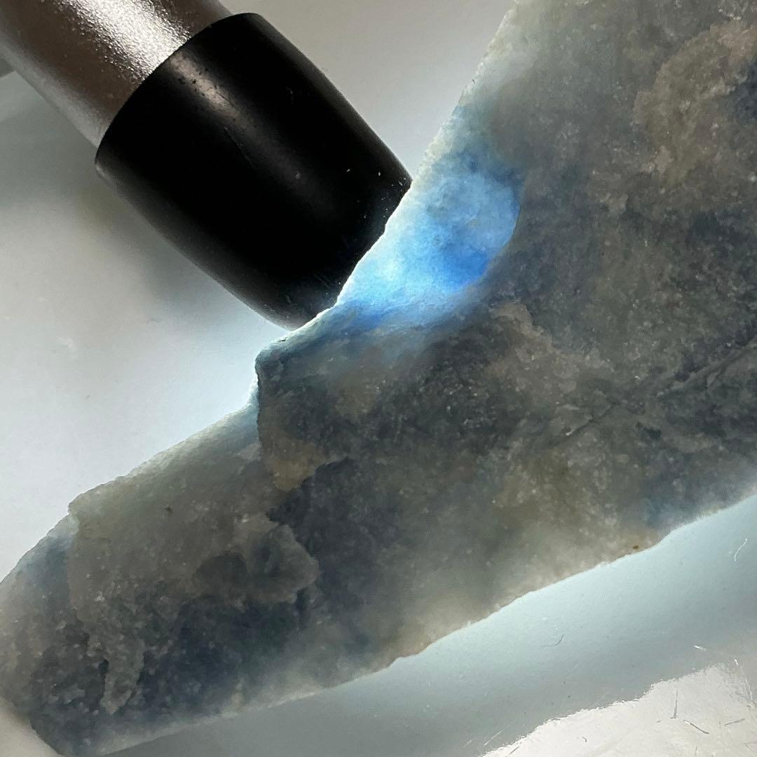 コン沢翡翠　原石　62.5g（143）