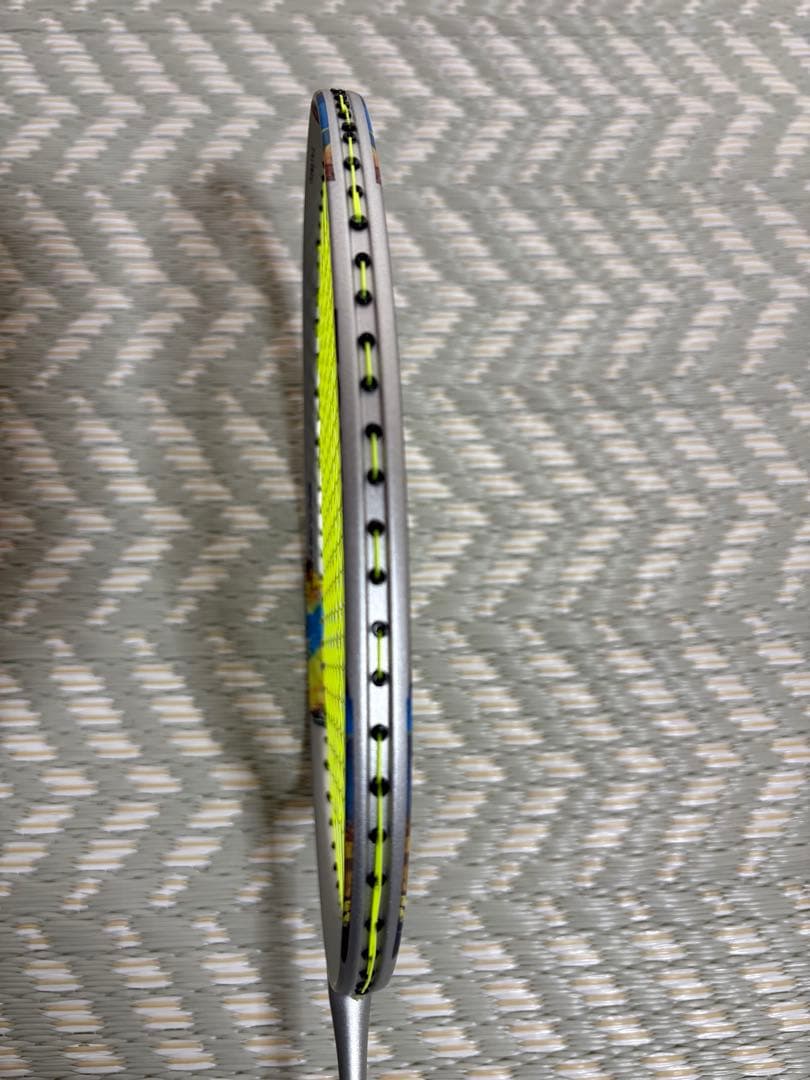 YONEX ナノフレア700TOUR 4UG5