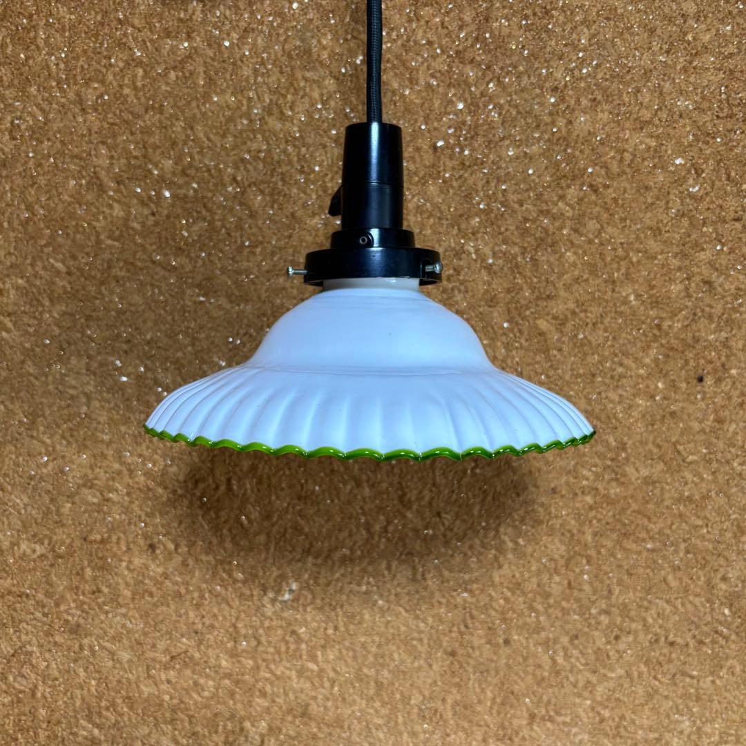 アンティーク電笠　乳白色　青