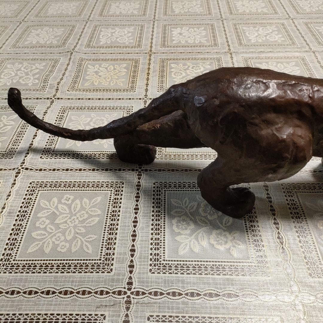 ブロンズ製『虎』作家刻印入