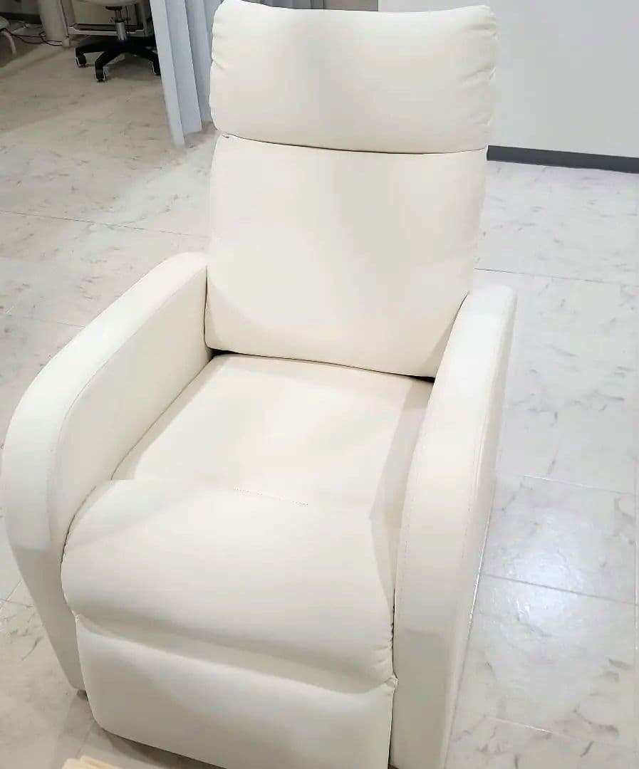 コンパクトリクライニングチェア ホワイト