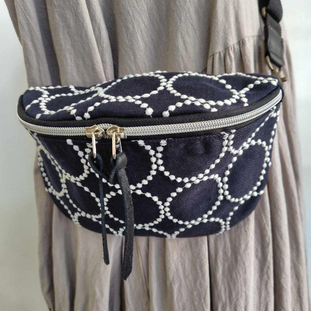 リ*ン様 ミナペルホネン/tambourine タンバリンネイビー×白/ボディー