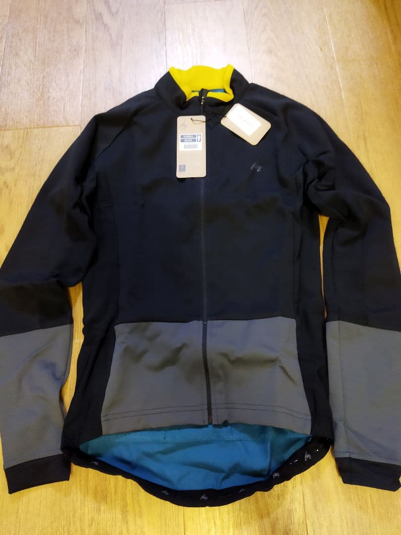 fwe ソフトシェルジャケット