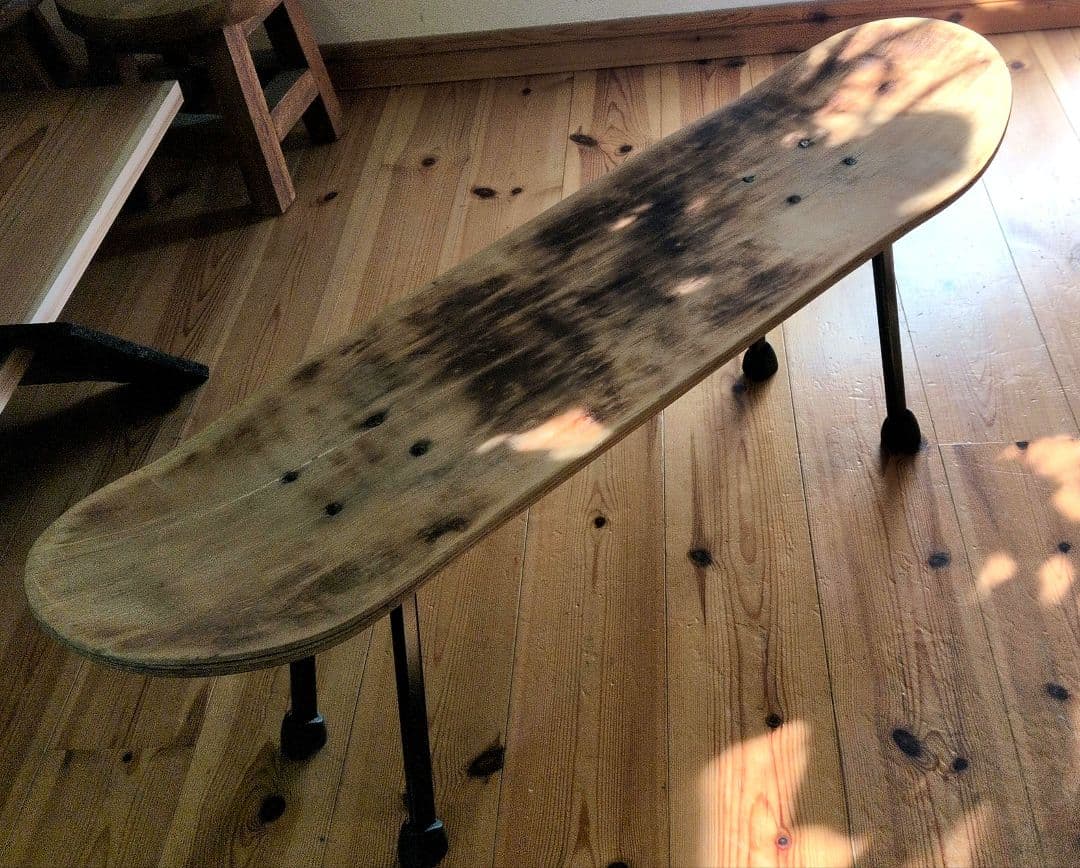 【1点物】スケートボード リメイクテーブル・サイドテーブル・キャンプ