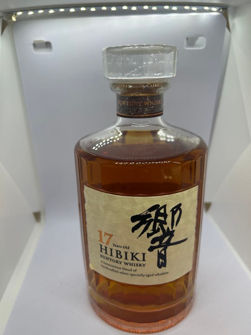 サントリー 響17年　箱付き