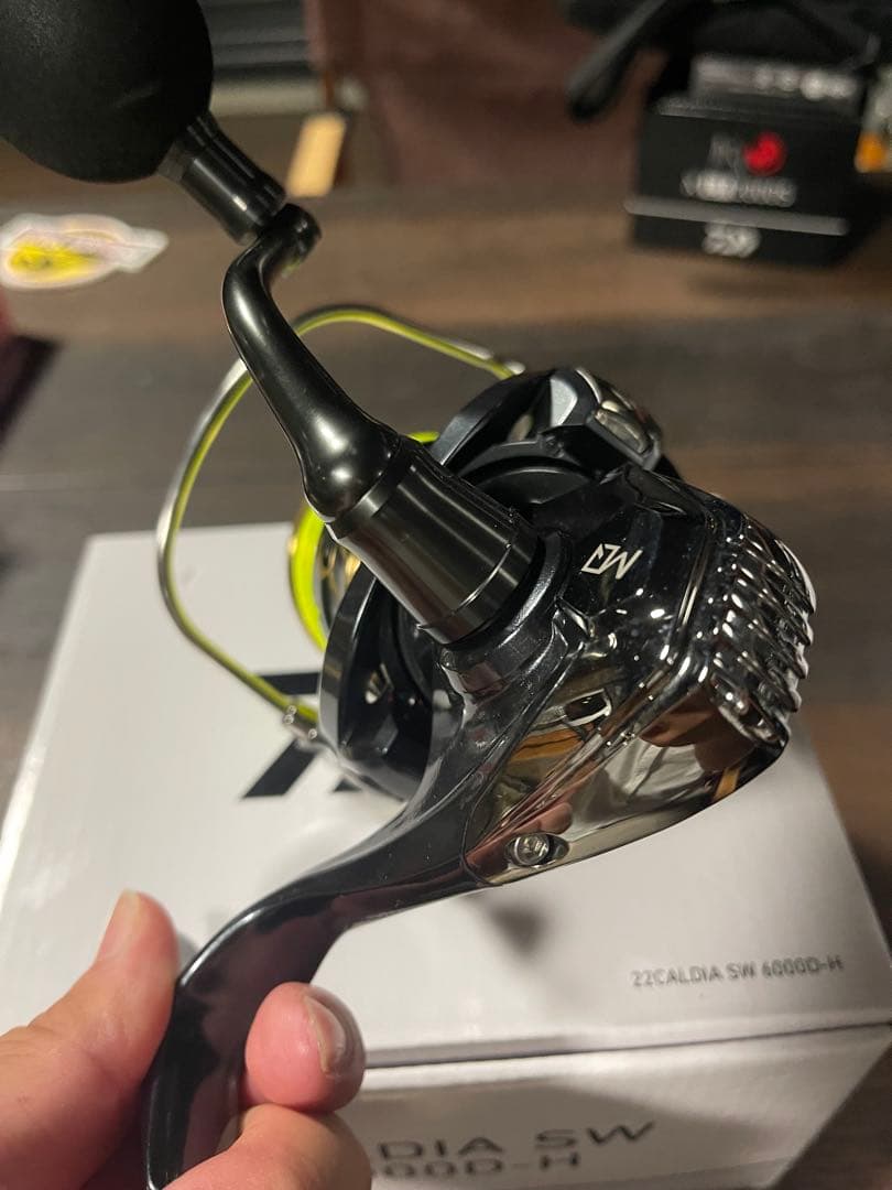 小鉄　DAIWA CALDIA SW 6000D-H スピニングリール