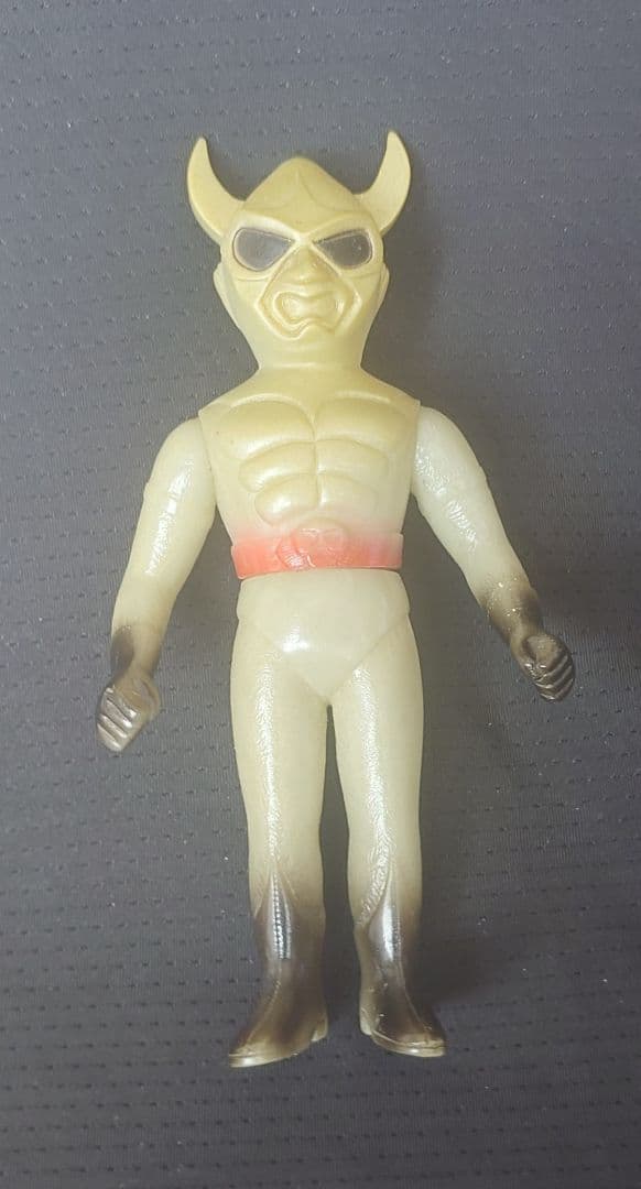 ブルマァク 黒仮面 ソフビ