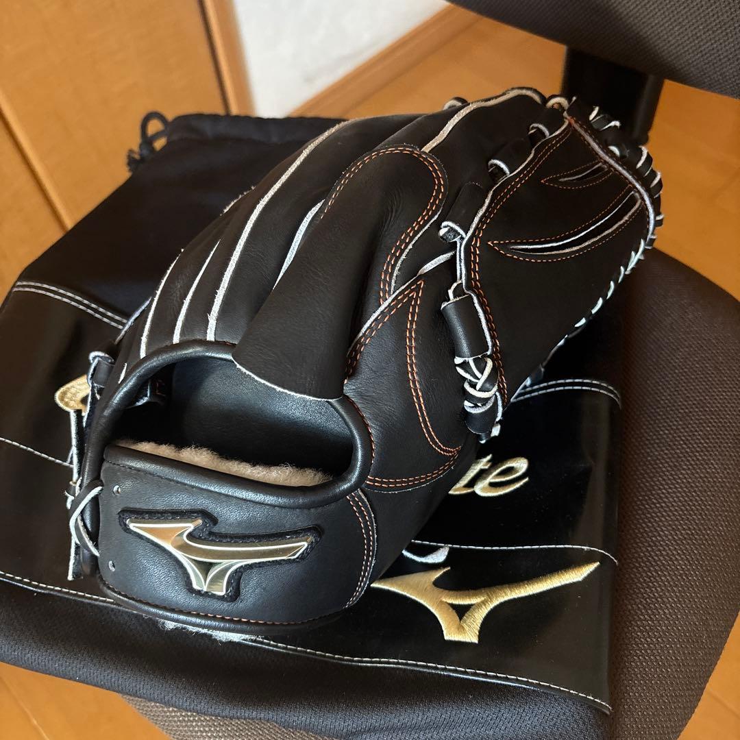 Mizuno グラブエリート 黒　硬式グローブ　ピッチャー用