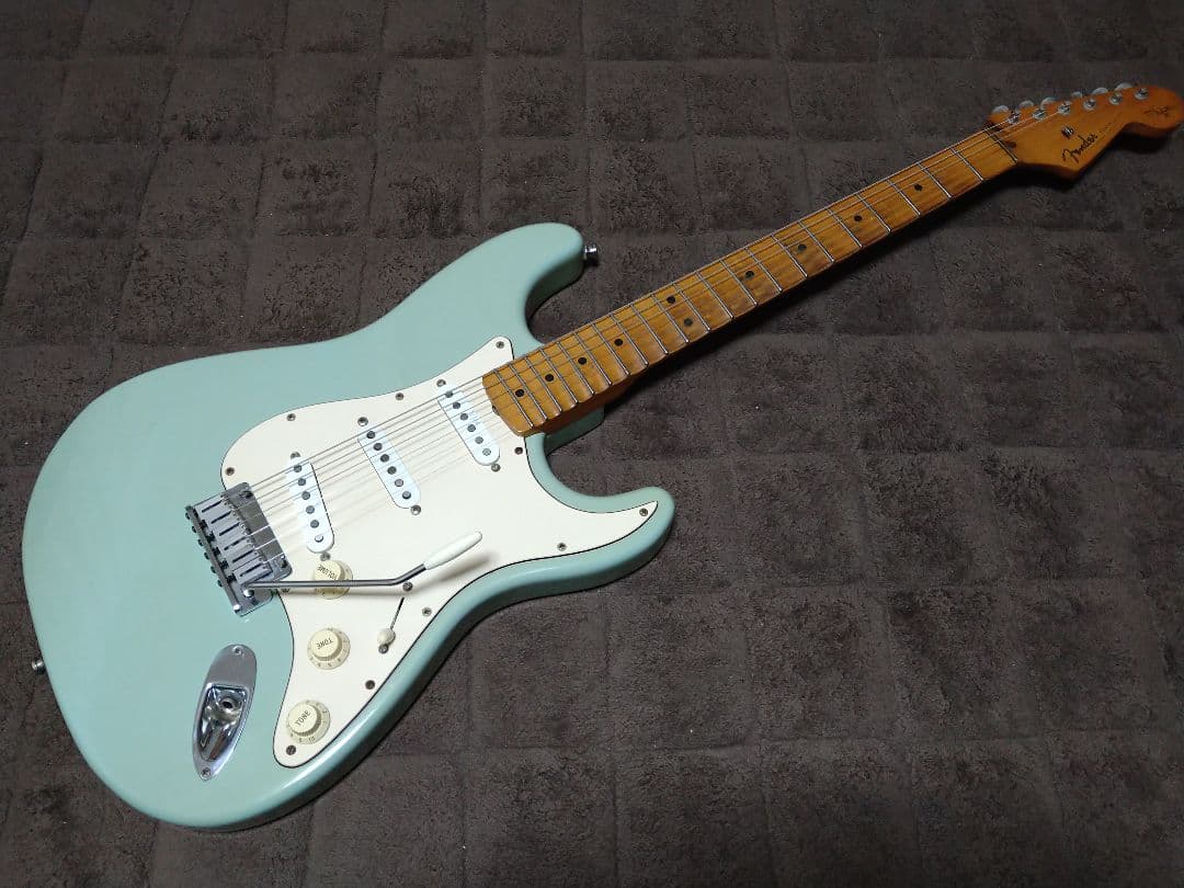 Yngwieストラトキャスター エレキギターサーフブルー