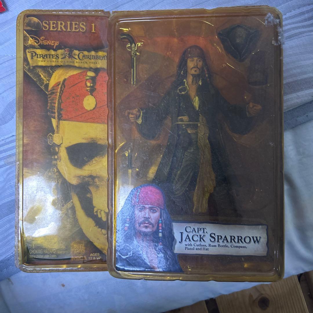 NECA キャプテン・ジャック・スパロウ フィギュア