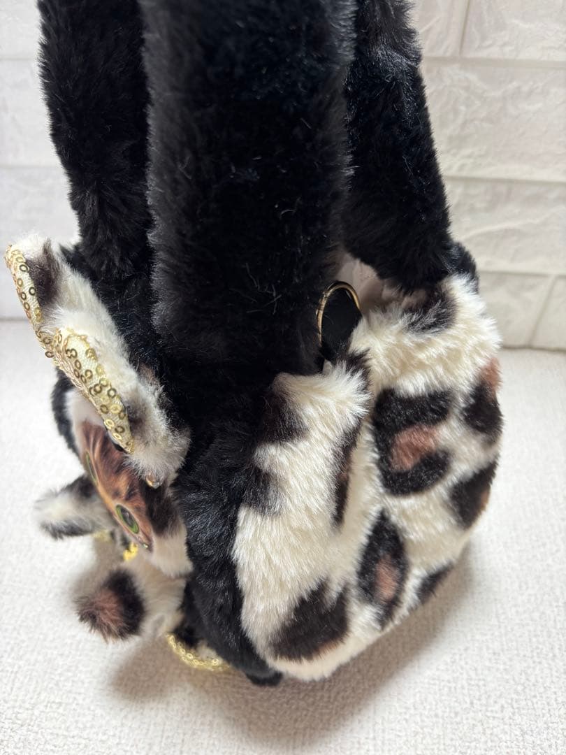 さ*ー様 コヤンイサムチョン　ハンドメイド　ファーバッグ　サンダーちゃん　ヒョウ