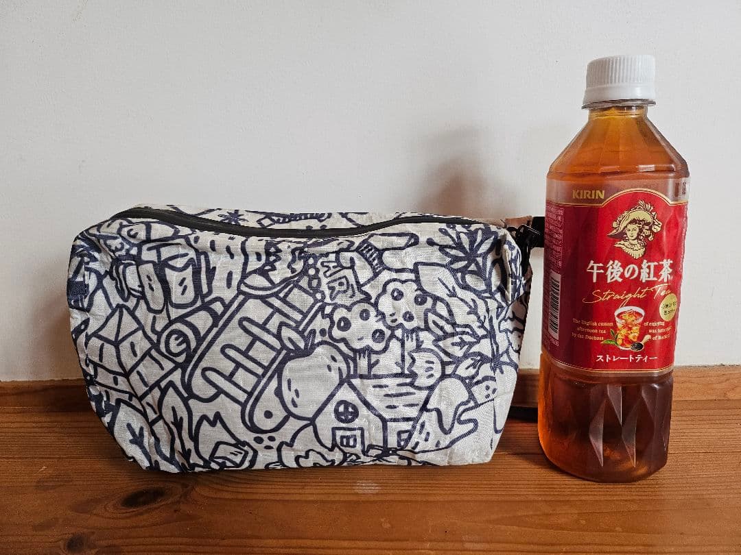 HIGH TAIL DESIGNS ボディバッグ Kyle Confer アート