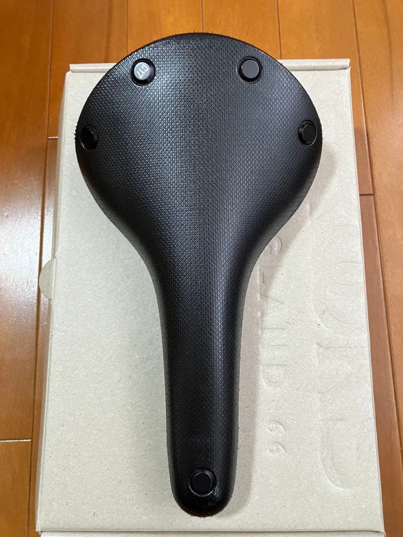 BROOKS カンビウムオールウェザーC17 黒