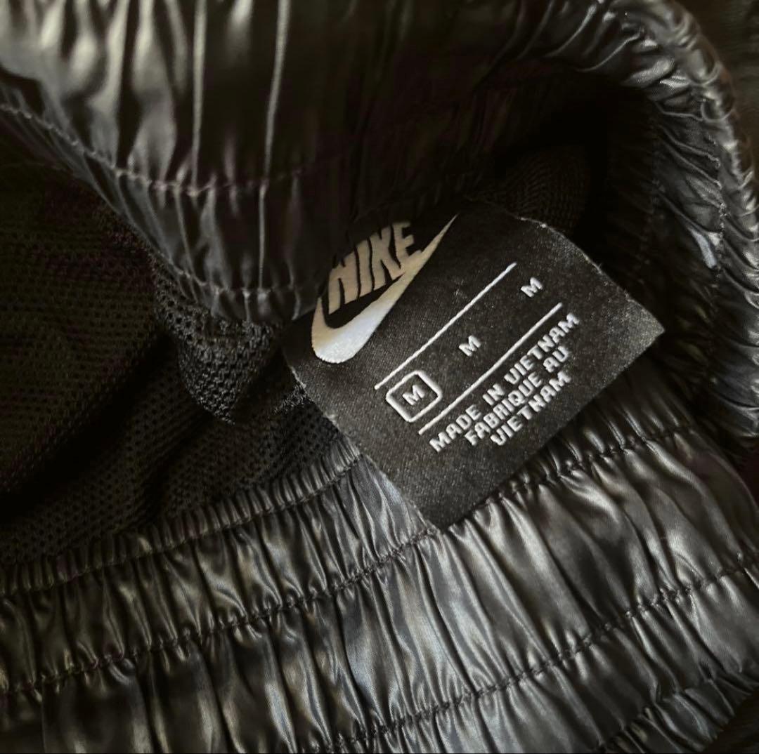 ナイキ　レディース ウインブレーカー　ウィンドランナーパンツ　セットアップ