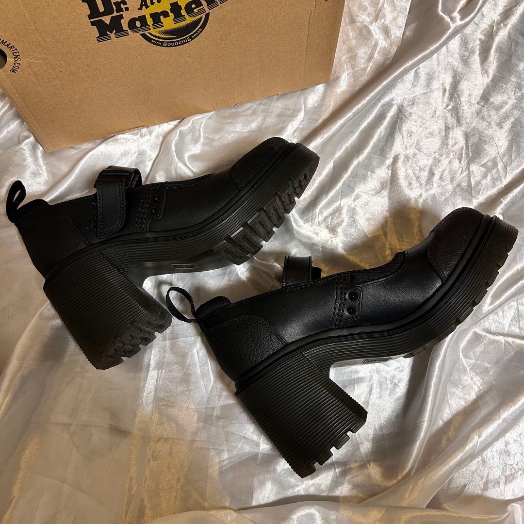 Dr.Martens EVIEE TECH MONO メリージェーン シューズ