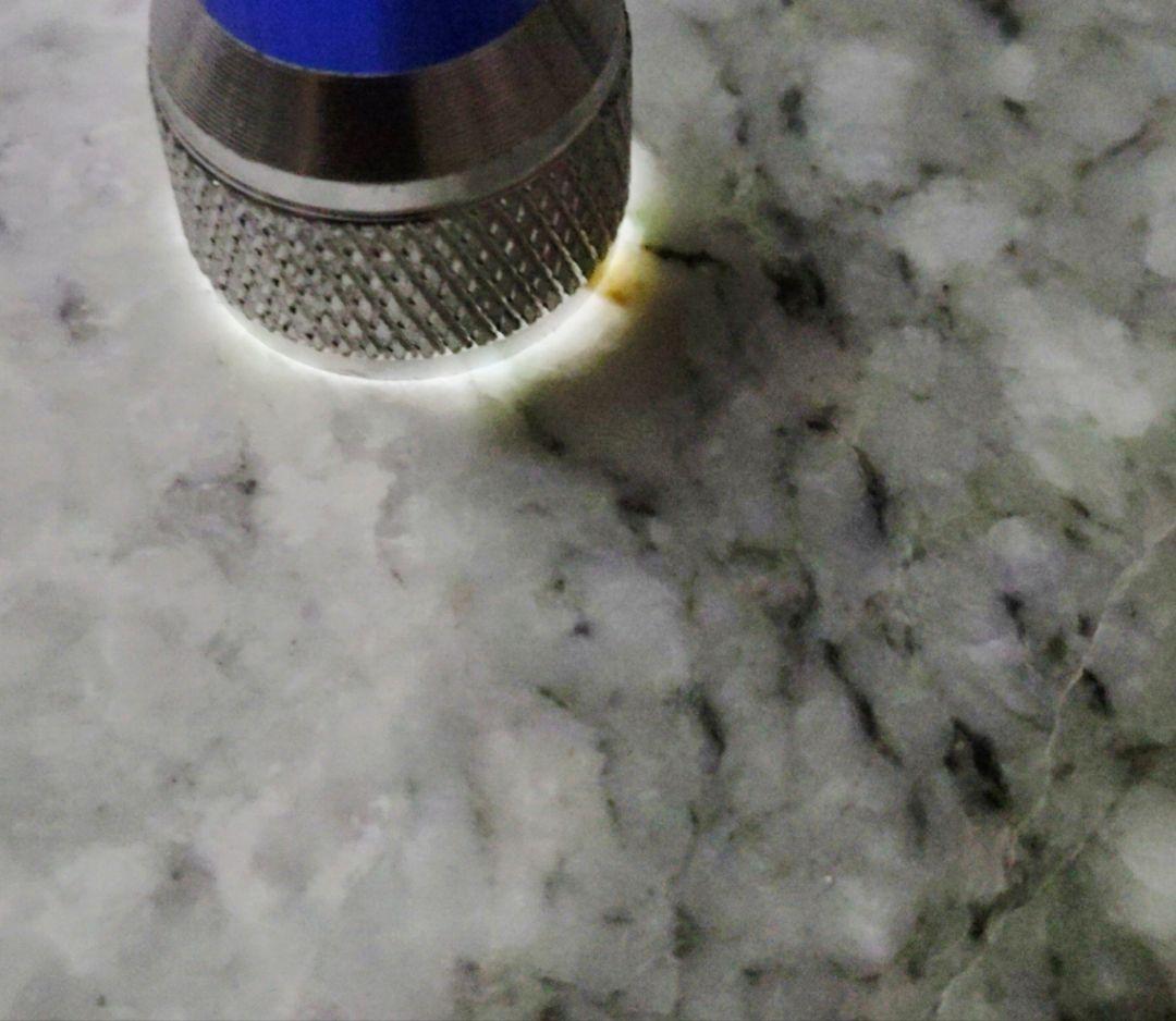 ★翡翠原石★糸魚川硬玉【小滝・川ズレ・転石カット3.6kg】