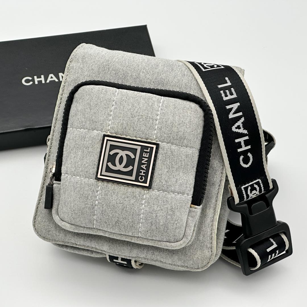 【極美品】CHANEL シャネル　スポーツライン　ウエストバッグ　キルティング