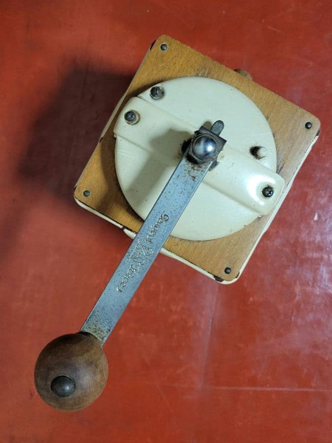 Peugeot 手挽きコーヒーミル アイボリー