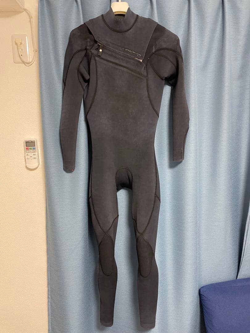 クイックシルバー　ウェットスーツ　ML