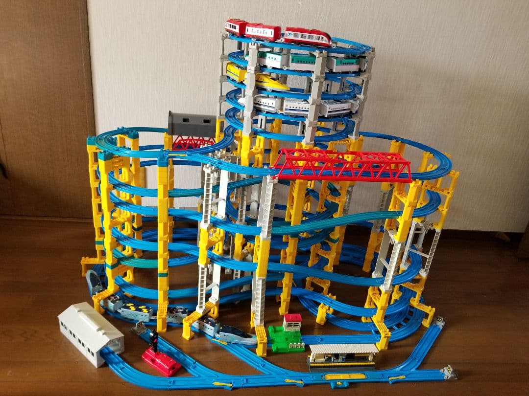 プラレール線路　立体タワー