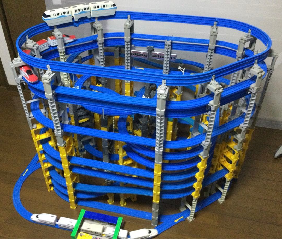 プラレール線路　タワーレイアウト　モノレール付き　参考出品