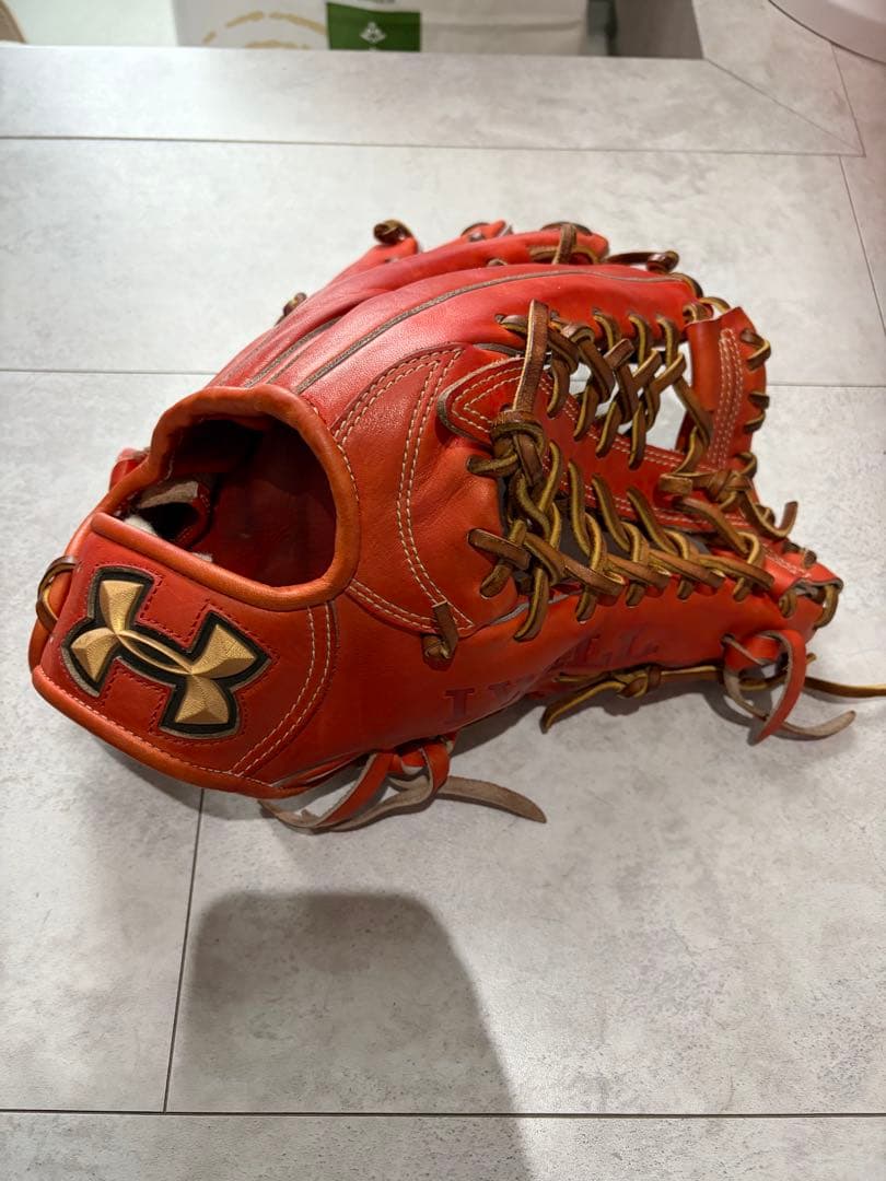 アンダーアーマー硬式グローブ　柳田モデル　RED