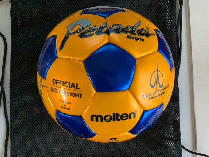 チェルシーがクラブW杯で日本に来日した時の選手のサインボールです！交渉受けます