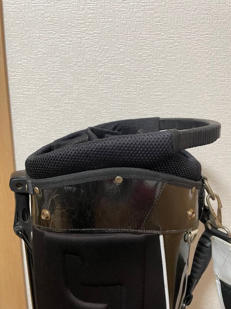 J.LINDEBERG キャディバッグ 白/黒　スタンドバッグ　フード無し