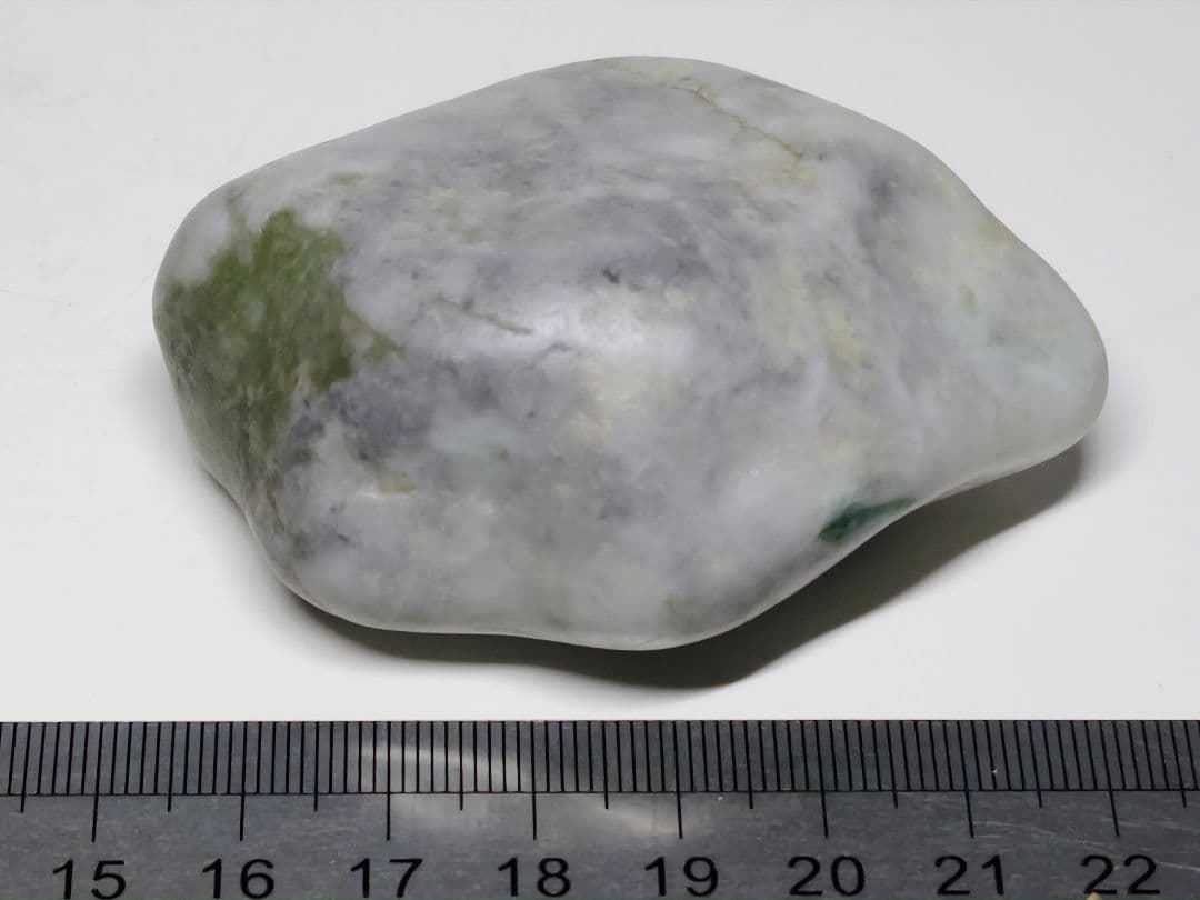 糸魚川160 翡翠 146g ヒスイ 原石 鑑賞石 自然石 誕生石 鉱物 鉱石