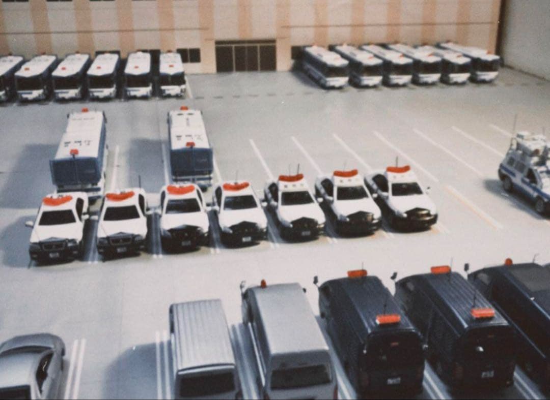 カスタム ミニカー 警察車両 大型輸送車 8-10