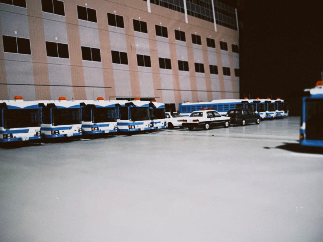 カスタム ミニカー 警察車両 大型輸送車 8-10