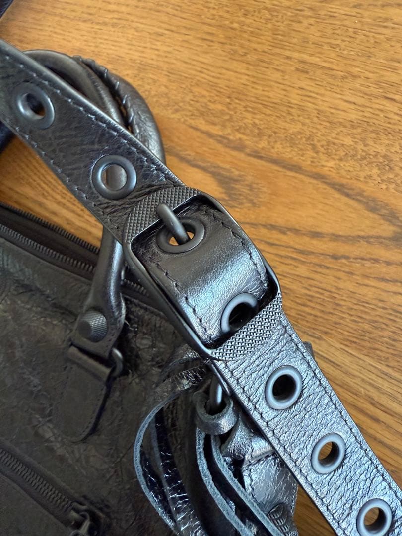 バレンシアガ　ルカーゴ　ショルダーバッグ