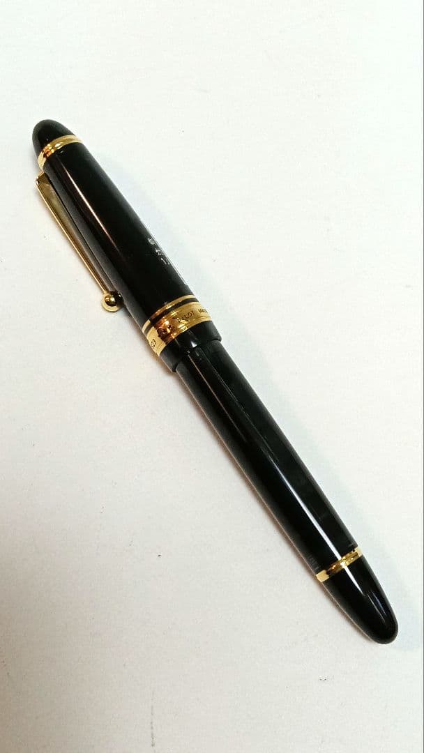 万年筆　PILOT CUSTOM 823 ペン先14K 585 15 〈M〉