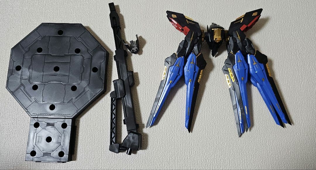 MGEXストライクフリーダム　ドラグーン　ガンプラ　バンダイ