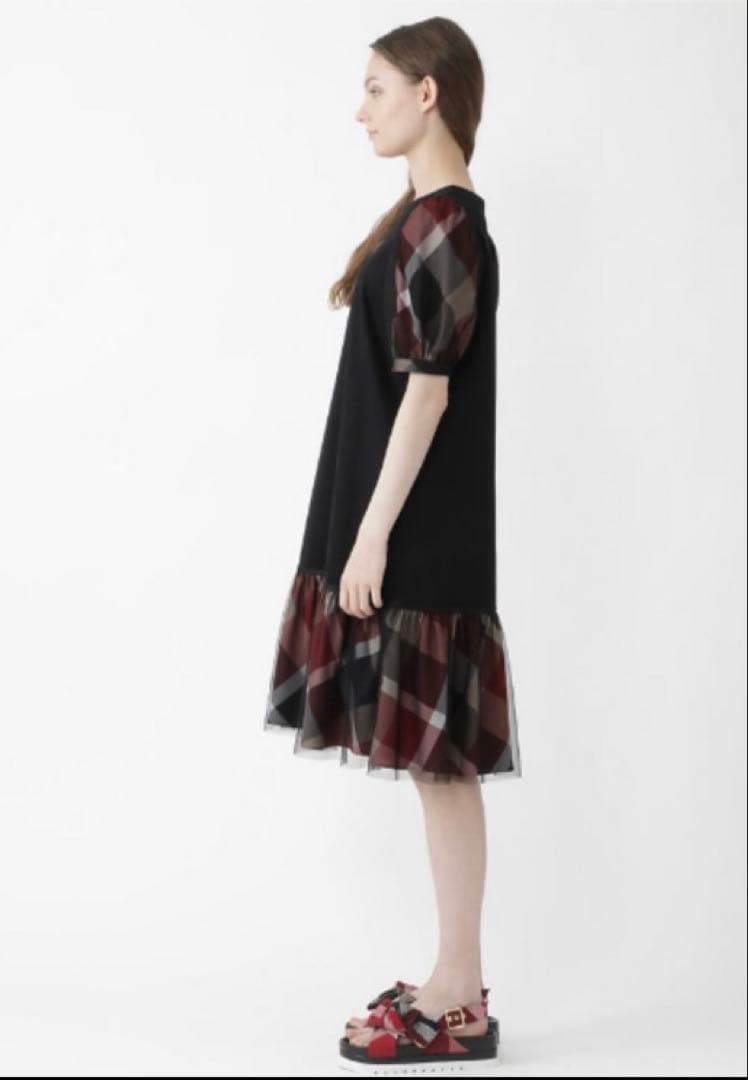 ブルーレーベルクレストブリッジ　コンパクトクリアーポンチワンピース　赤 ３６