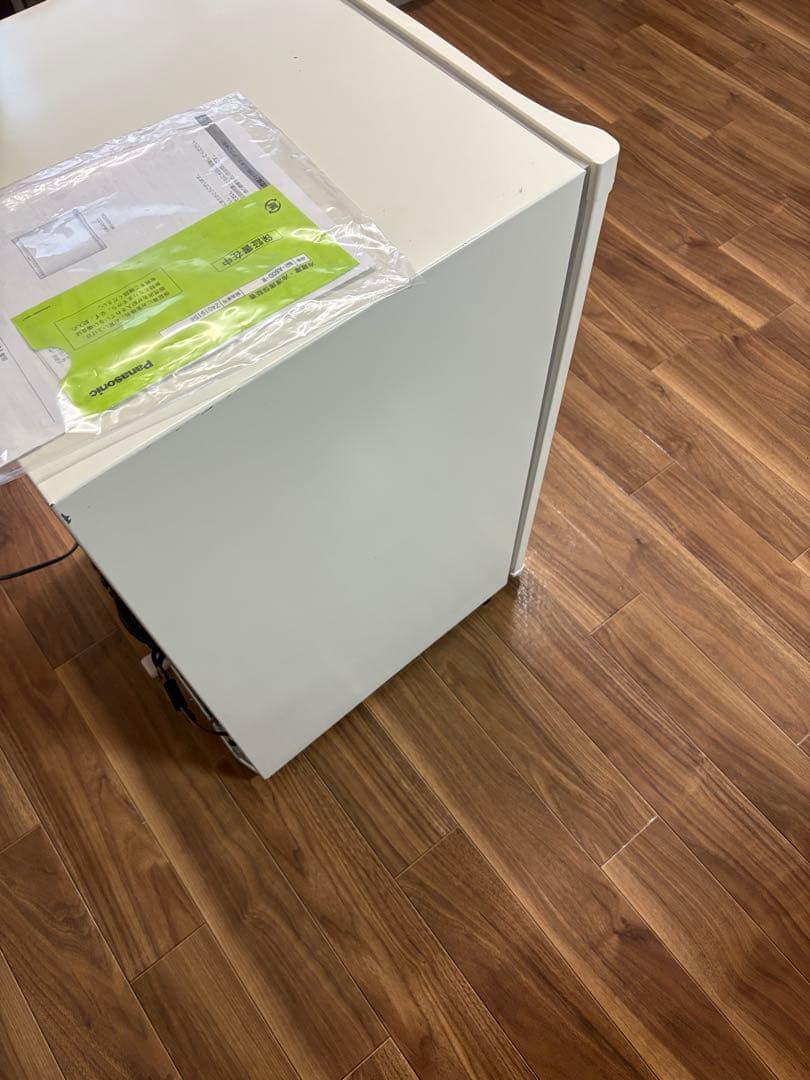 Panasonic ホワイト冷蔵庫　NR-A80D-W