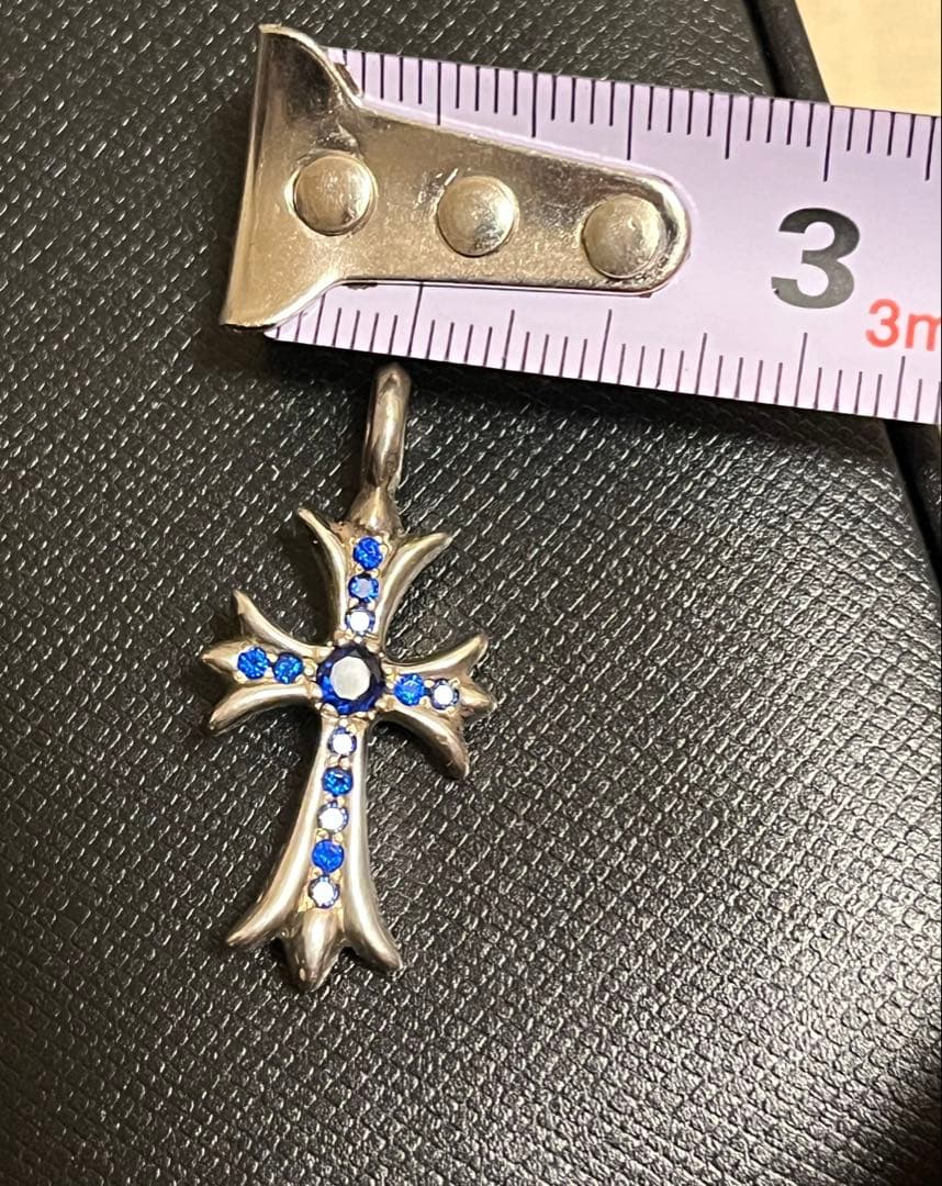 クロムハーツ　タイニーファットクロス　サファイアパヴェ