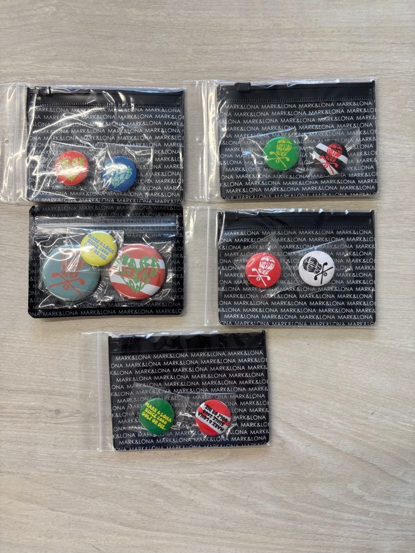 マークアンドロナ　キャディバッグ　ヘッドカバーセット