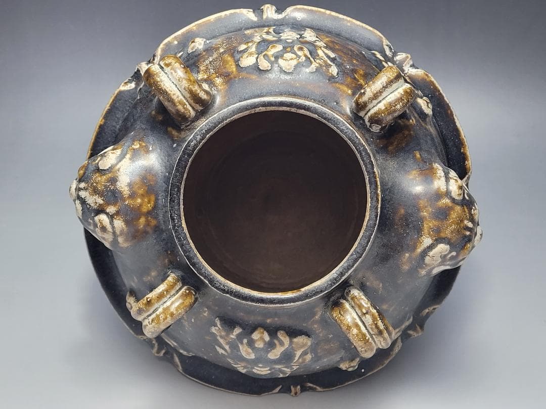 黒釉 陽刻 神獣装飾 四耳 蓋壺 宋元時代 高さ約22.1cm