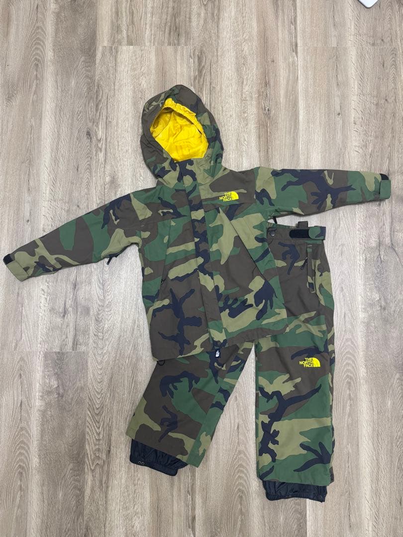 ノースフェイス スノーウェア 上下 サイズ120 迷彩柄