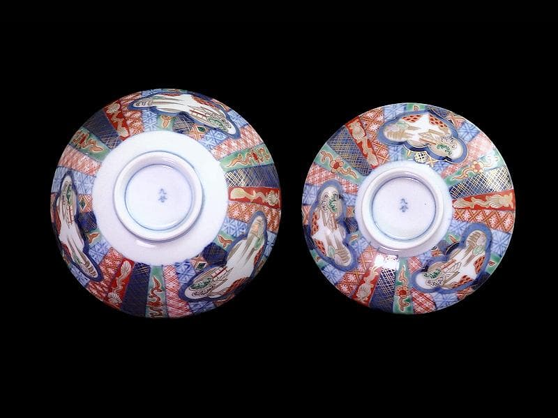 九谷　大聖寺伊万里　金襴手　山水　紋章の図　蓋茶碗　２客　361AS-DAl