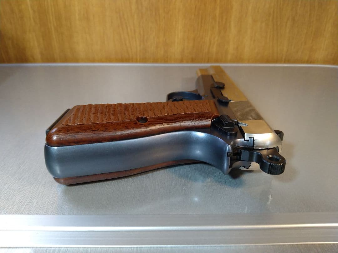 希少な美品！タナカ　ブローニングハイパワー　M1935ハーフシルバー！作動快調