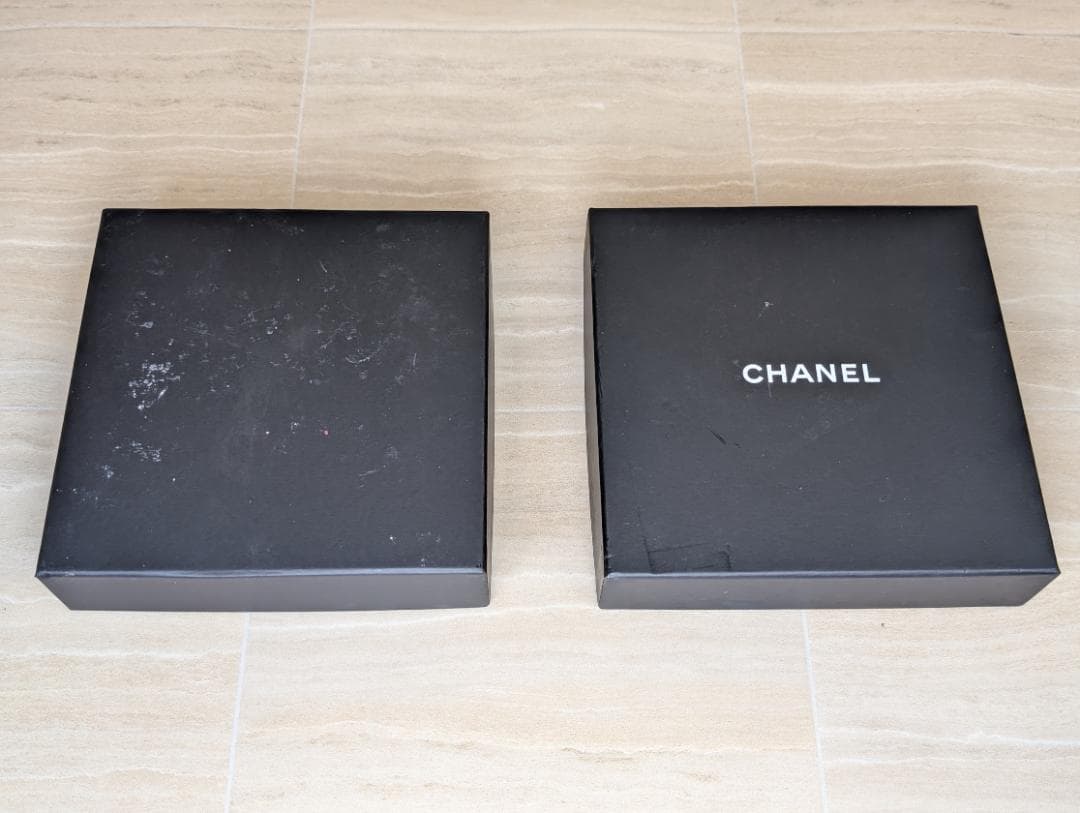 シャネル　CHANEL　アクセサリー入れ　ケース　空箱　デニム地　ベロア　黒