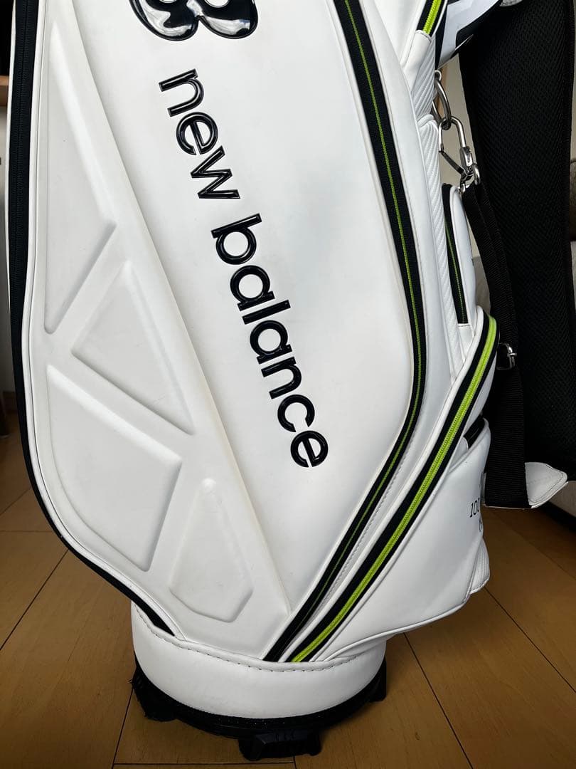 良品♪ニューバランスゴルフ 9.0型 キャディバッグ マットポリウレタン　白
