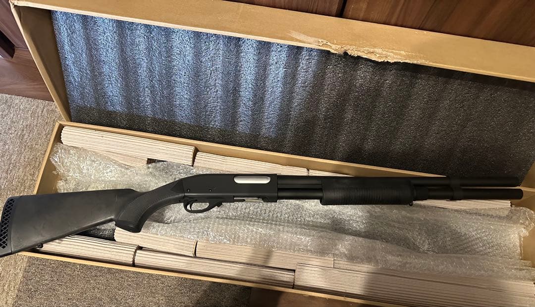 M870 エアガン ブラック 箱入り　カスタム