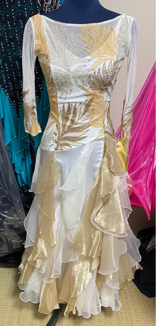 M社交ダンス　チャコット