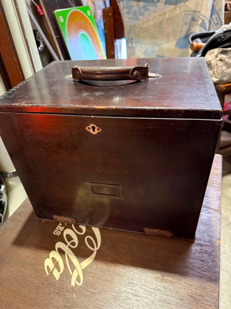 大正時代からの歯医者さん宅〜デンタルボックス(道具入れ)