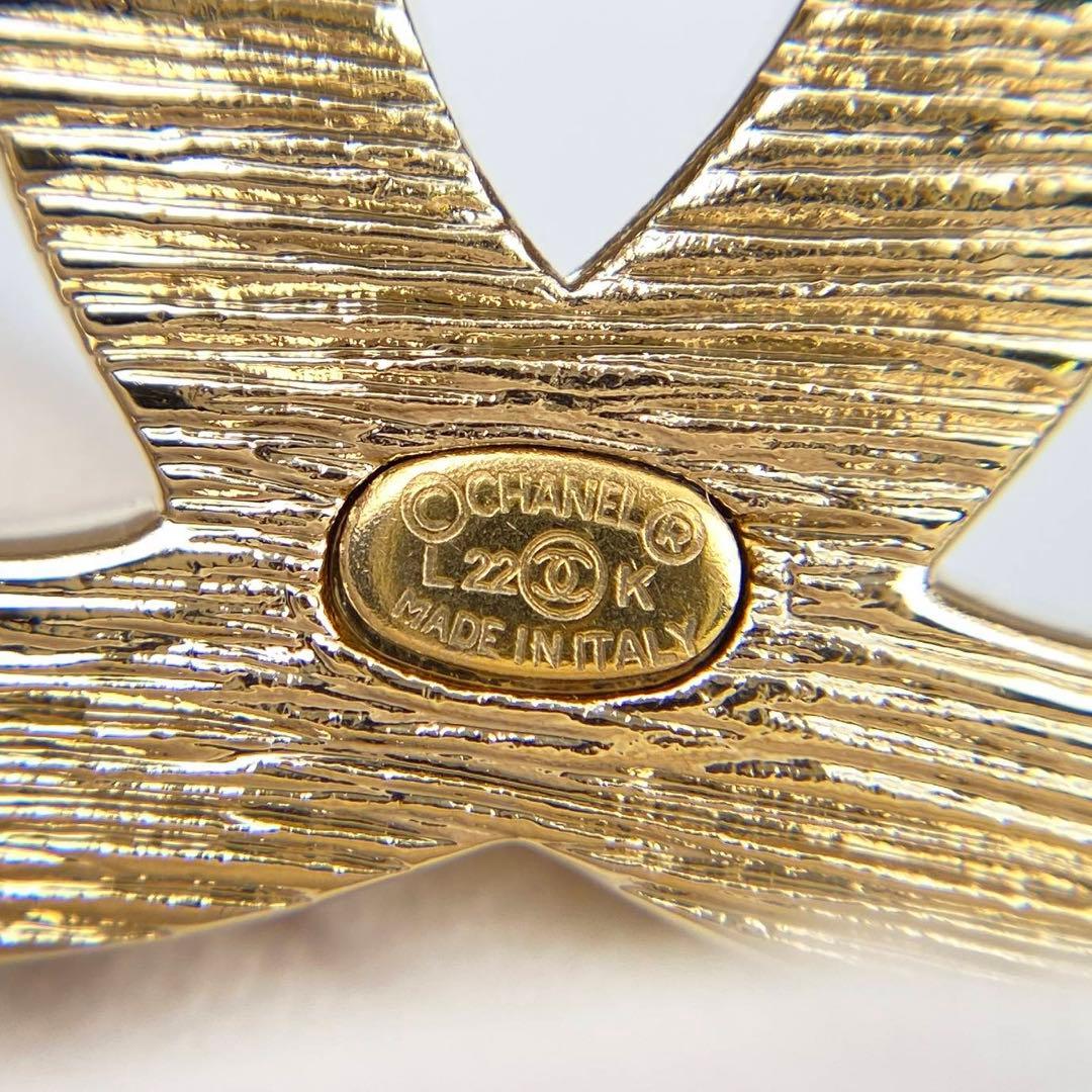 CHANEL ゴールド ブローチ ココマーク　ロゴ　ラインストーン